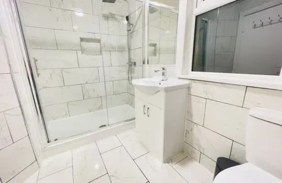 0ae97b944eb1db57d62353b3a76be7930e34fa9873a878b7b370e0be4aa87bd6 5e70421afc v0 w1280xh0 rDEF.jpg