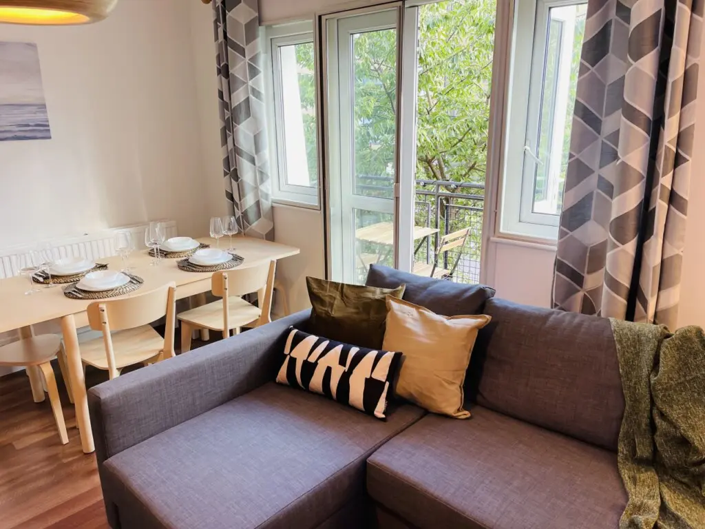 30dfcf8514fca6fdb900ab872a4cf1b0a9d4136fe6157aeb0b6b545750a08fdc 00d1c94b0e v0 w1280xh0 rDEF.jpg