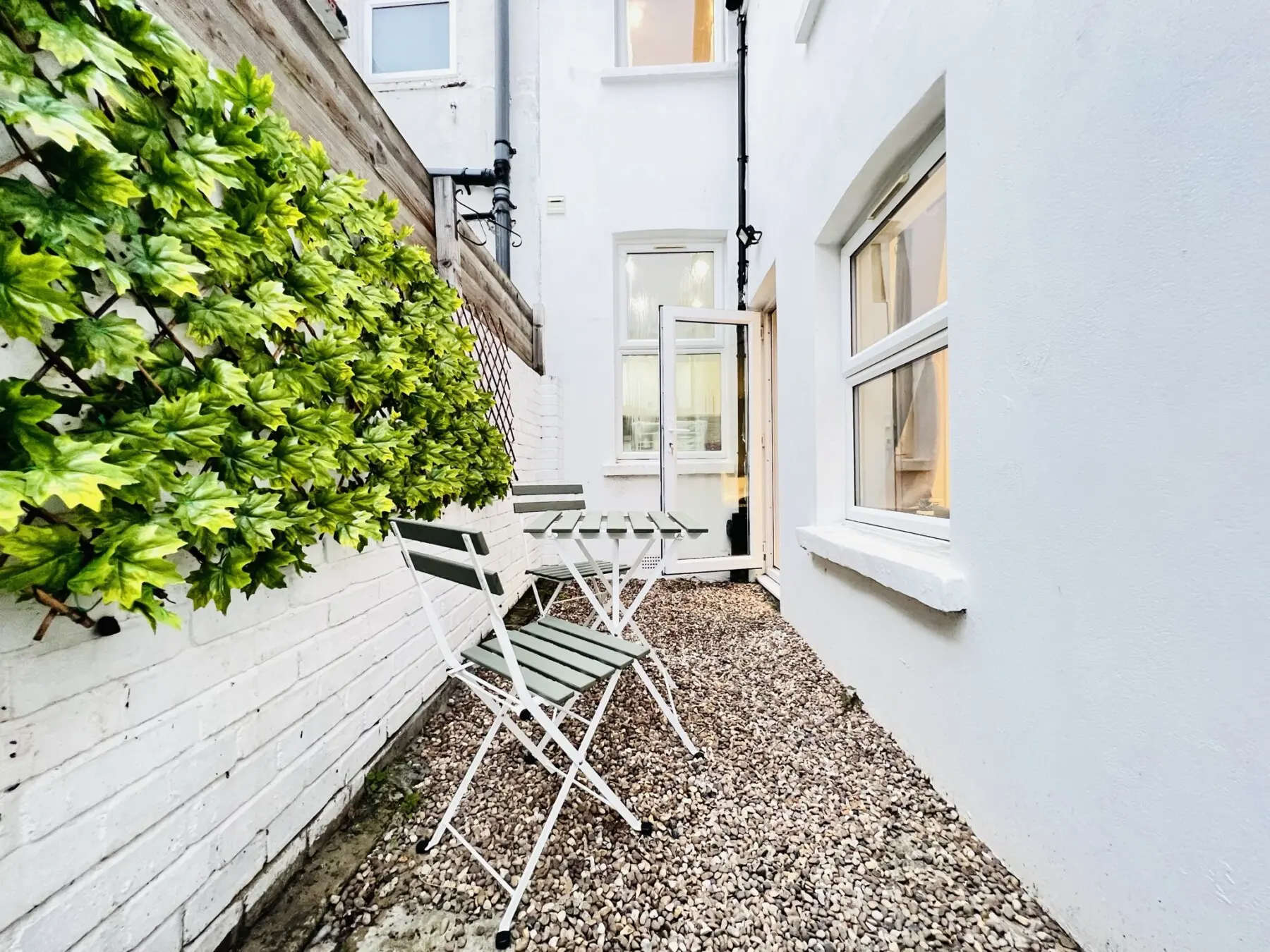 3fd9412061e311a3c6ce10f3505994e18e59cbe1a31b0c444d693c80ad79d30b 34b39a3200 v0.JPEG w1280xh0 rDEF.jpg