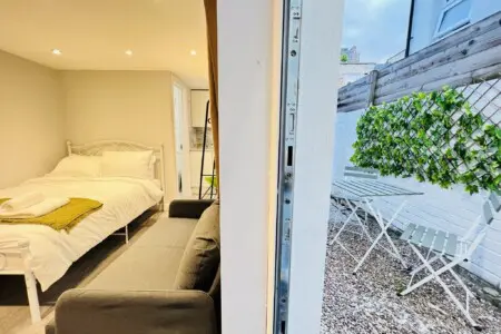 5099e95f8b0f0a9e9ddc21e411c75fe31632e28e0e8c47168c9290924cac51f6 34b39a3200 v0.JPEG w1280xh0 rDEF.jpg