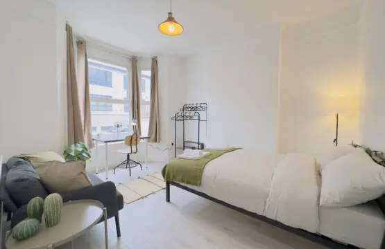 6eda2f520108bb8aa1610f250c12656a629e43df49cc1a5c3281935de63a80fb 26f09cf7a4 v0.JPEG w1280xh0 rDEF.jpg