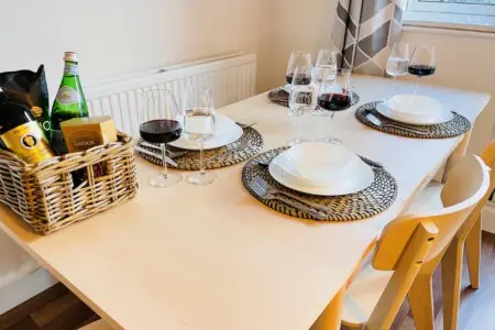 7b59ed42f1ef7acda95b4a48c3e25b4158a76463b8d084af4fe6f7418526ae67 00d1c94b0e v0 w1280xh0 rDEF.jpg