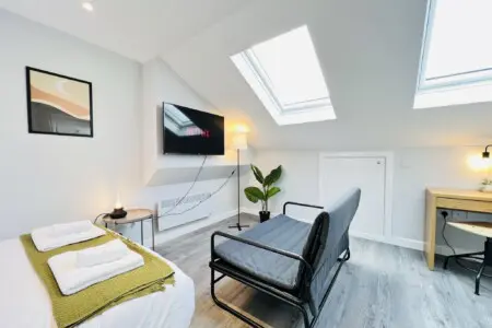 be18527d1f12c6098c49401db2f5ed4d0f23d82e66a1cf02e21084591705a09f 34b39a3200 v0.JPEG w1280xh0 rDEF.jpg