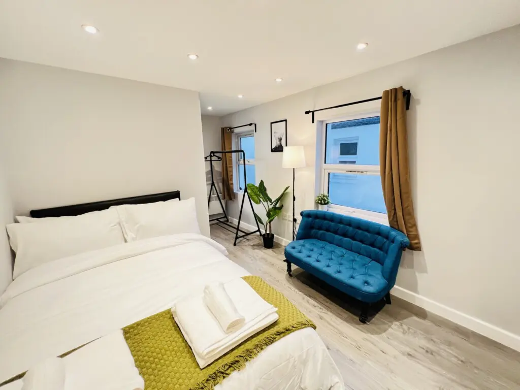 dff7d076ad2e385856eafeeededc934a5a384d9332e9c50b420e44e12e1b5f10 34b39a3200 v0.JPEG w1280xh0 rDEF.jpg