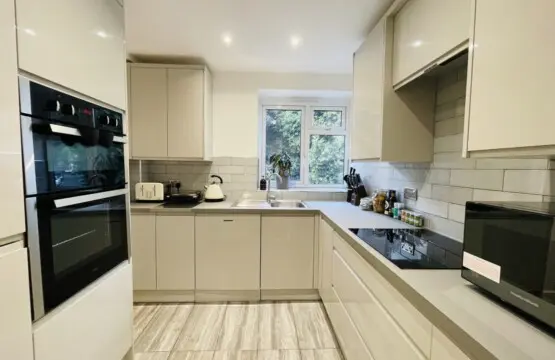 e3b348136950e55210c754ff2267ab29977019c1c3fb4620b3f6db3098edc7ef 00d1c94b0e v0 w1280xh0 rDEF.jpg